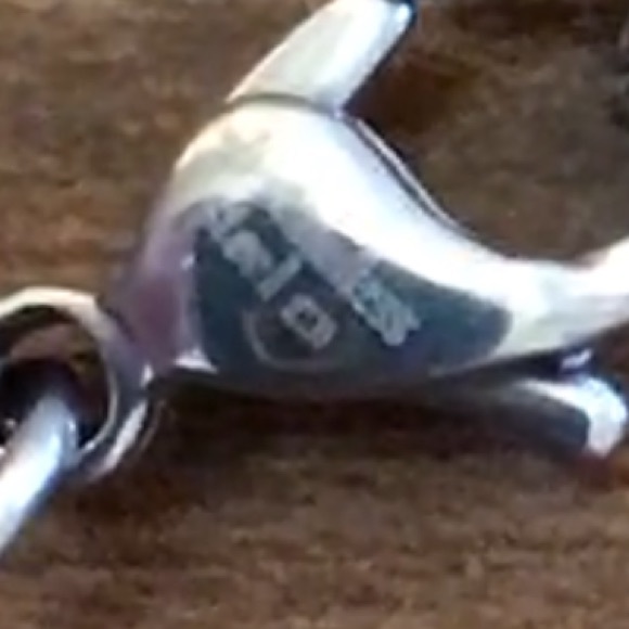 Men’s oversized stainless steel cross necklace - Picture 9 of 9